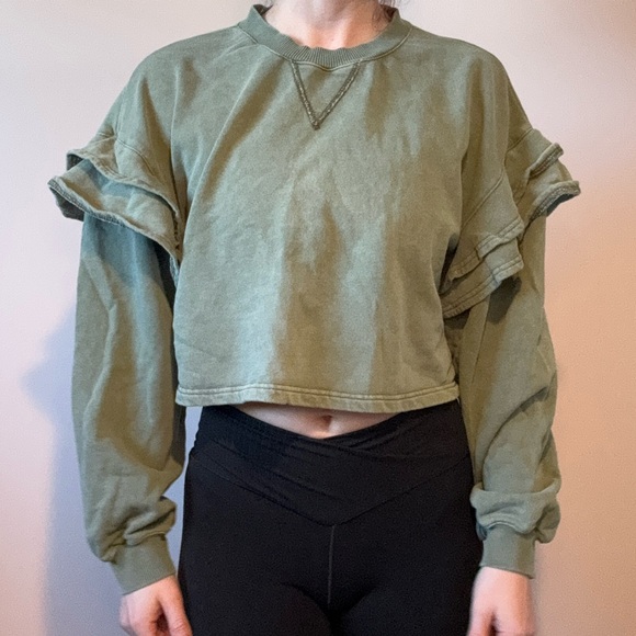 Frilled Sleeve Crop Sweater - Picture 6 of 6